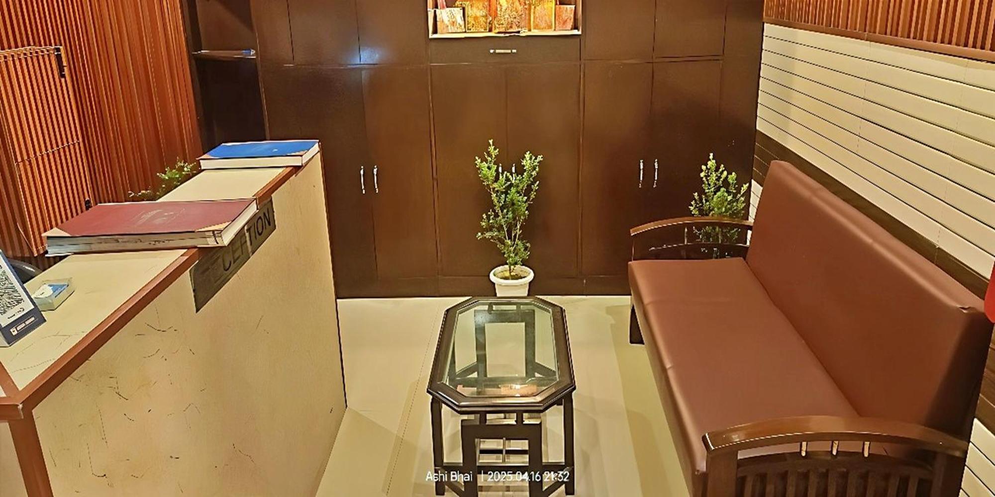 Hotel Sunlight Inn New Delhi Bagian luar foto