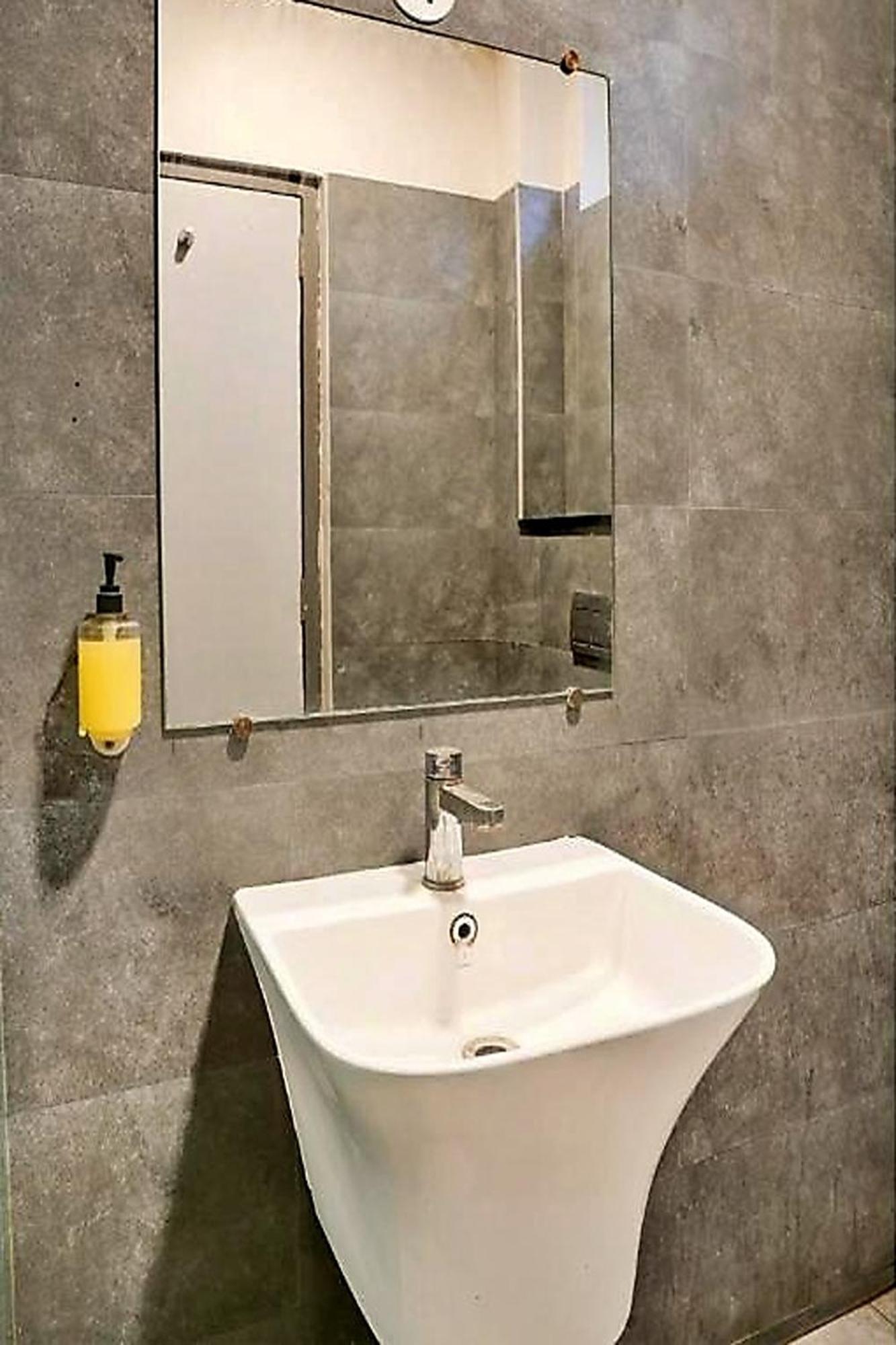 Hotel Sunlight Inn New Delhi Bagian luar foto