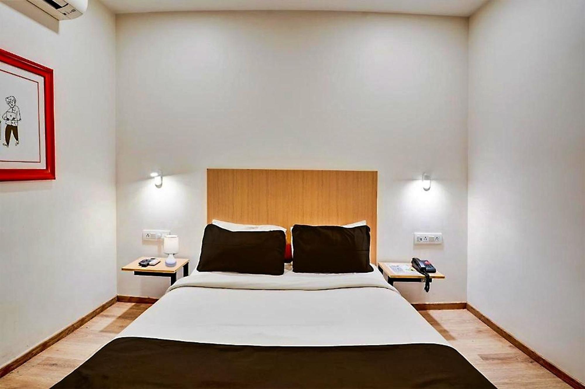 Hotel Sunlight Inn New Delhi Bagian luar foto