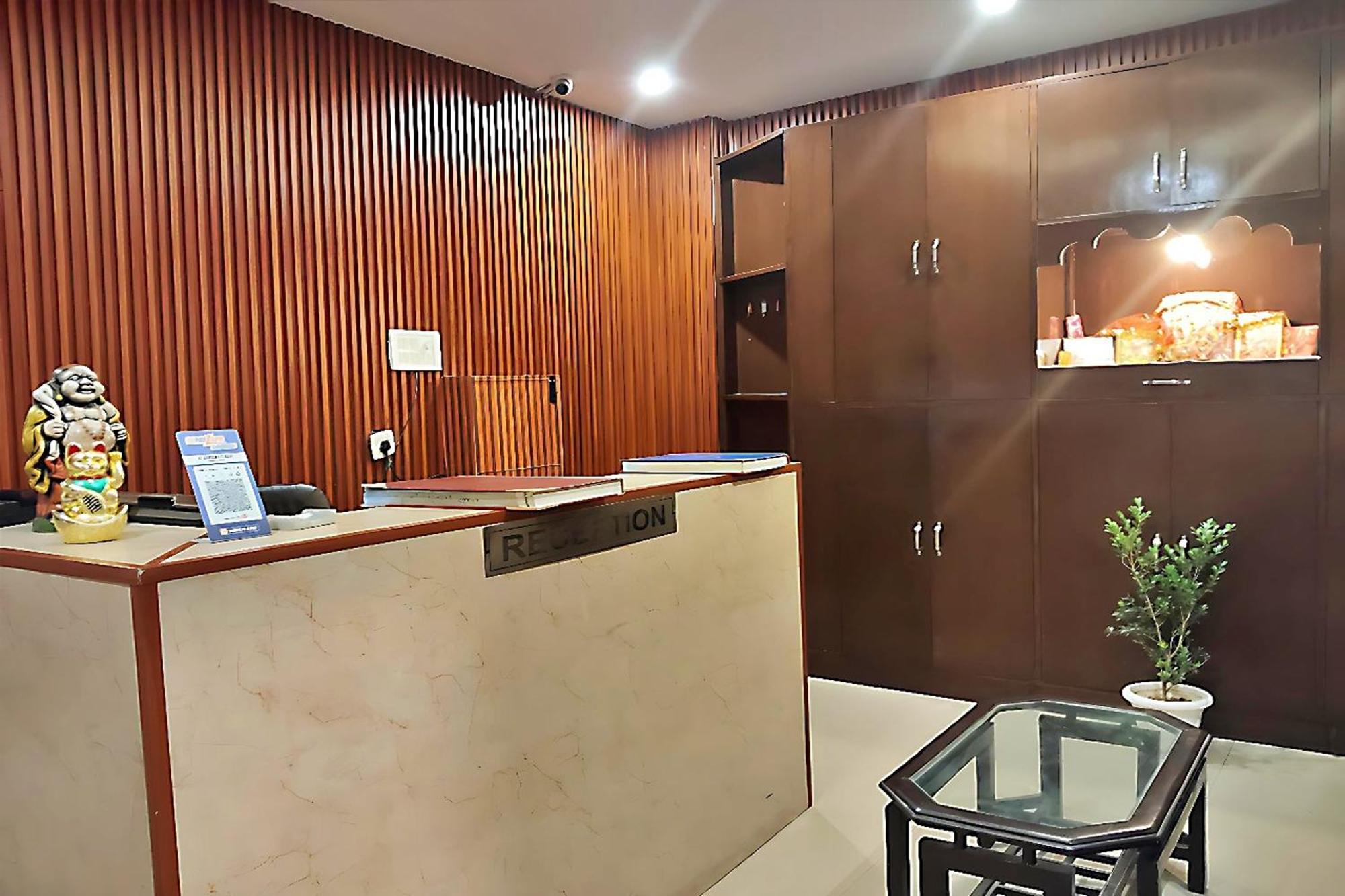 Hotel Sunlight Inn New Delhi Bagian luar foto